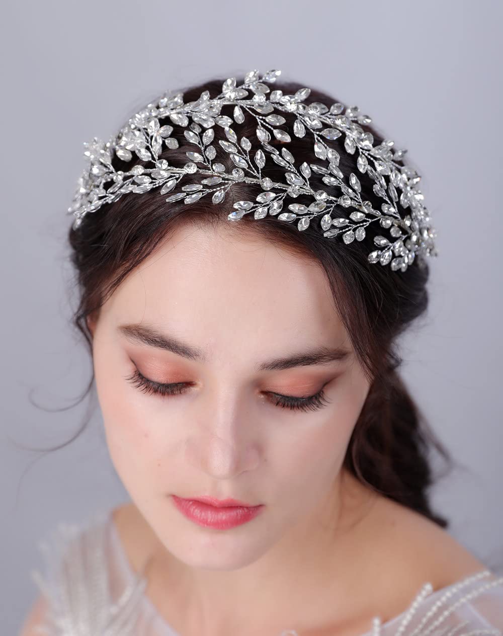 Sither Crystal Headband for Women and Girls Bridal Large Headband for Wedding Party Boho White Headband Hair Accessories Headpiece for Bride for Halloween Prom Gift (gold)