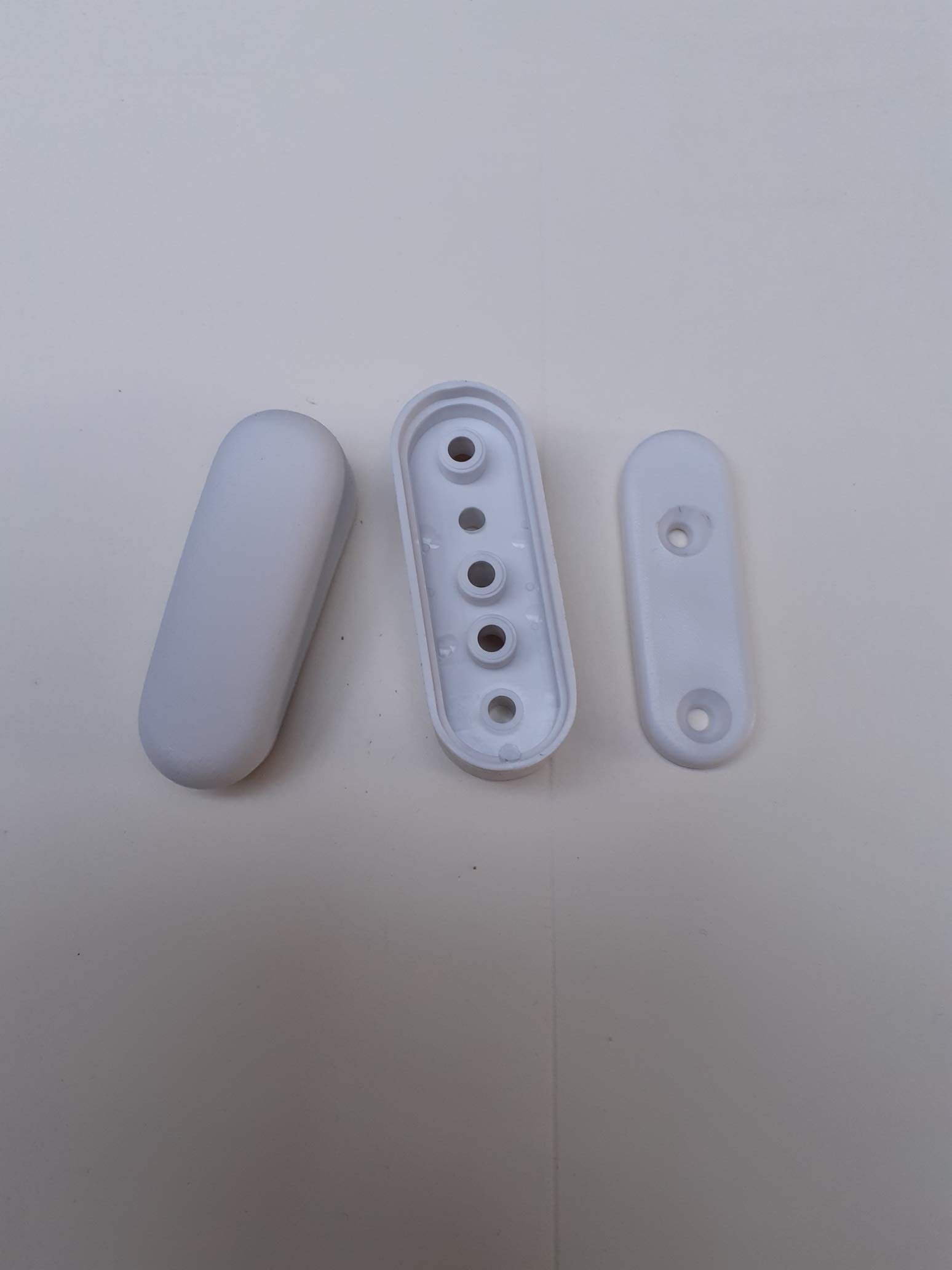 DLS White turn button and spacer for caravan, motorhome and boat