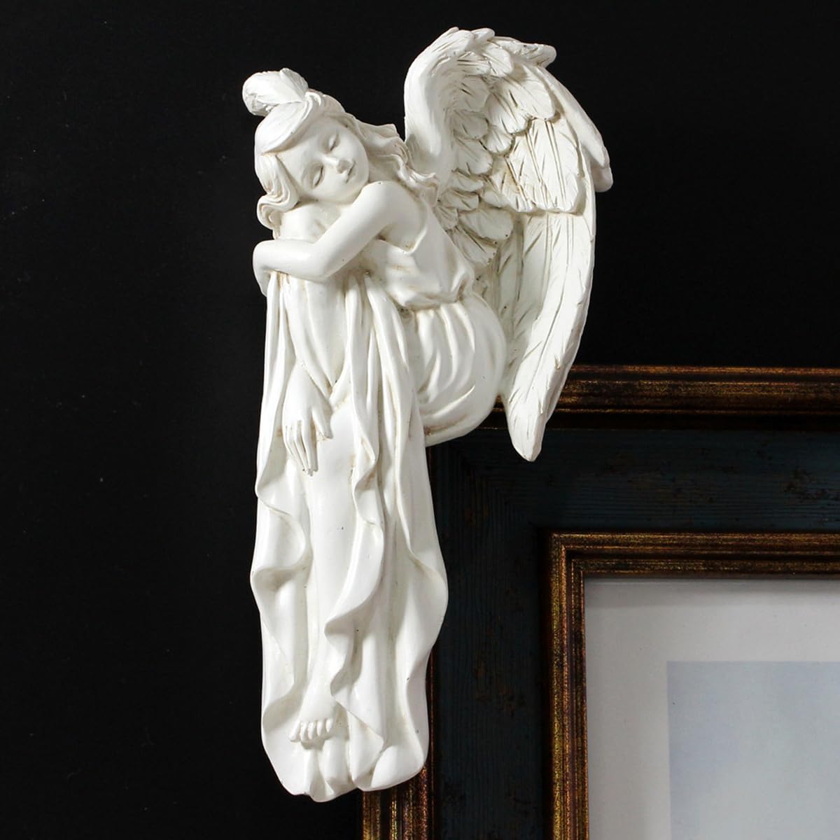 Sleeping Angel Statue Door Corner Decor, 6.3 Inch Tall Resin Angel Figurines Door Frame Decoration, Guardian Angel Sculpture Door Sitter for Home Window Cabinet Edge Ornaments Gift (Left)