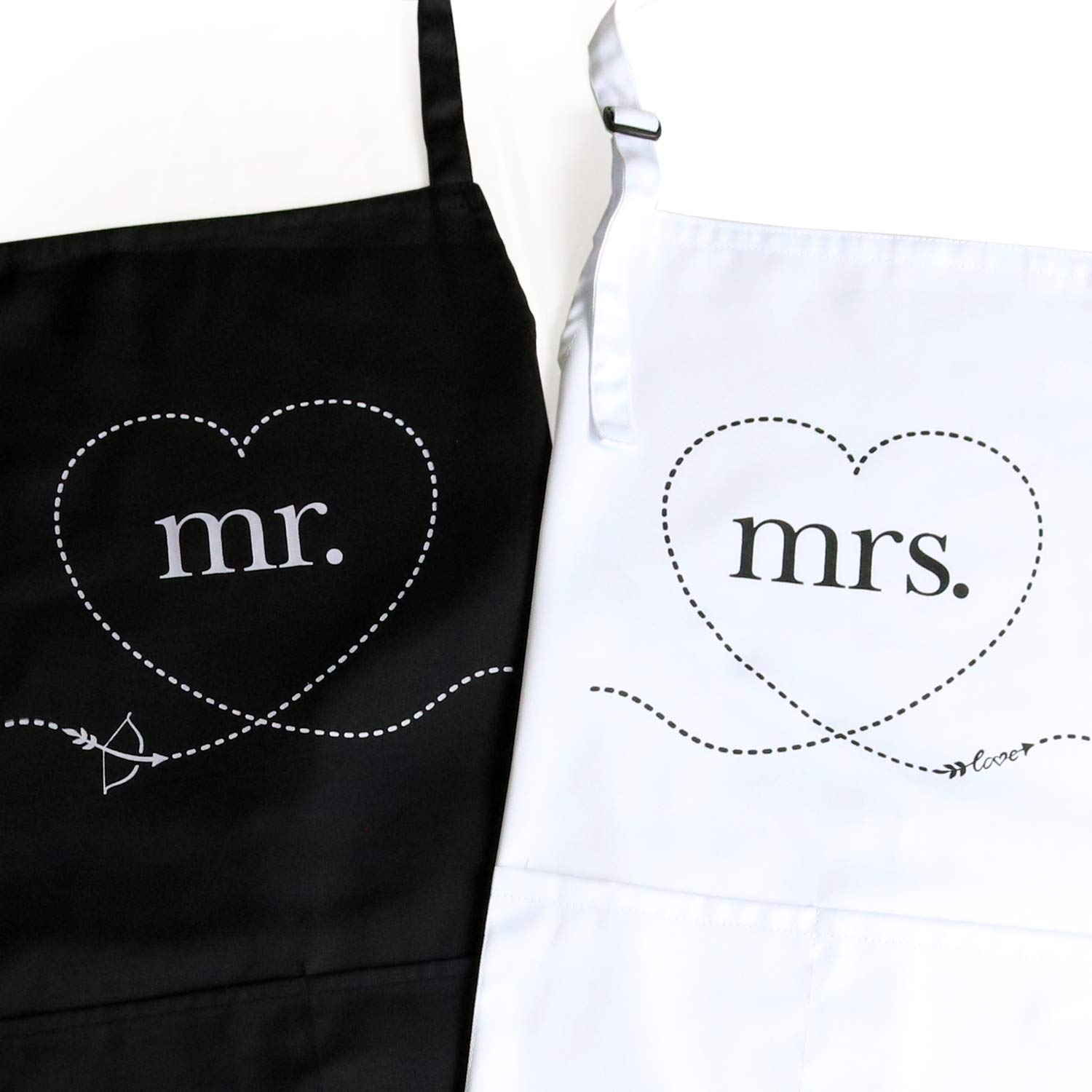 Dossini Mr & Mrs Apron Set - Aprons Gift Set with His and Hers Aprons - Fun Engagement & Cute Gifts