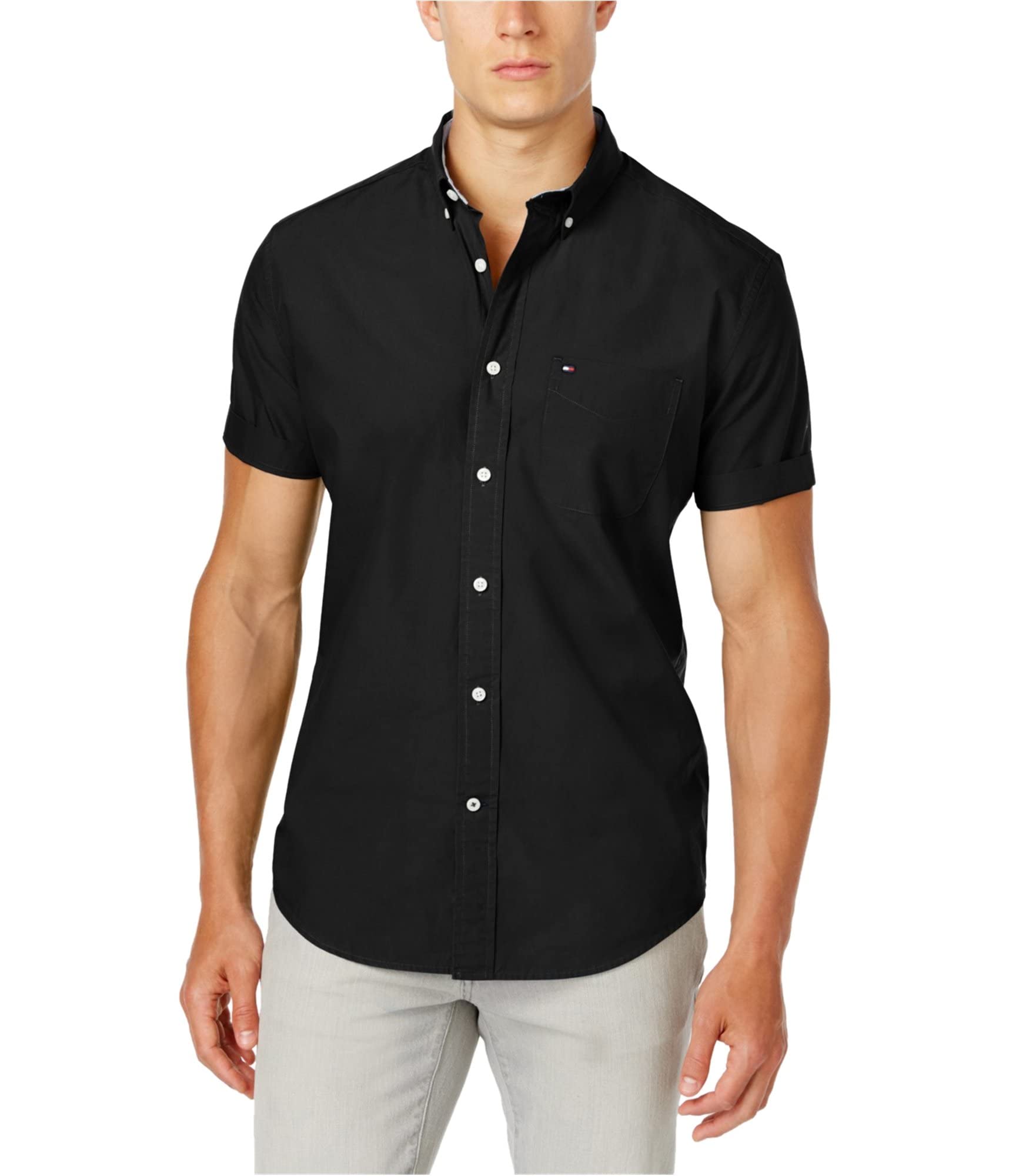 Tommy HilfigerMen's Short Sleeve Casual Button Down Shirt in Classic Fit