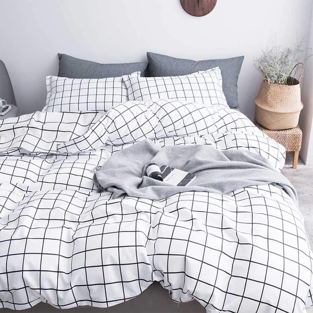 Nanko Queen Comforter Set, White Grid Geometric Plaid Pattern Printed Soft Microfiber Bedding - All Season Quilted Duvet with 2 Pillowshams - Modern Bed Set for Women Men Teen 88 x 90 inch 3pc