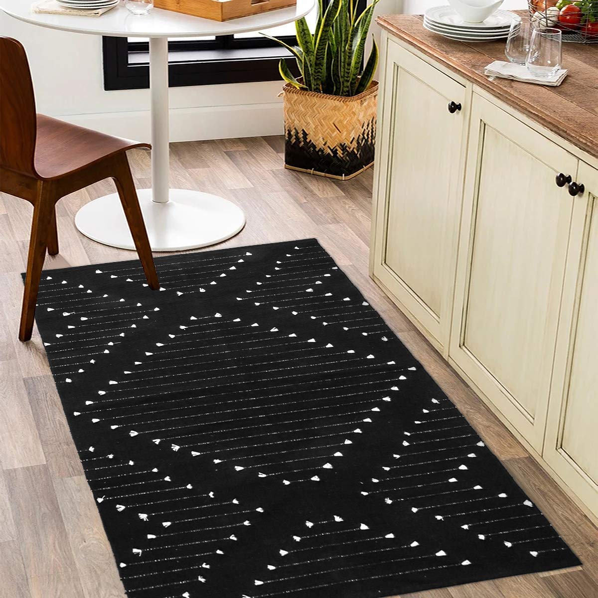 LIVEBOX Cotton Area Rug Bohemian Diamond Throw Rugs Hand Woven Tassel Carpet Black Printed Runner Rug for Porch Entryway Laundry Living Room ,3'x5'ft