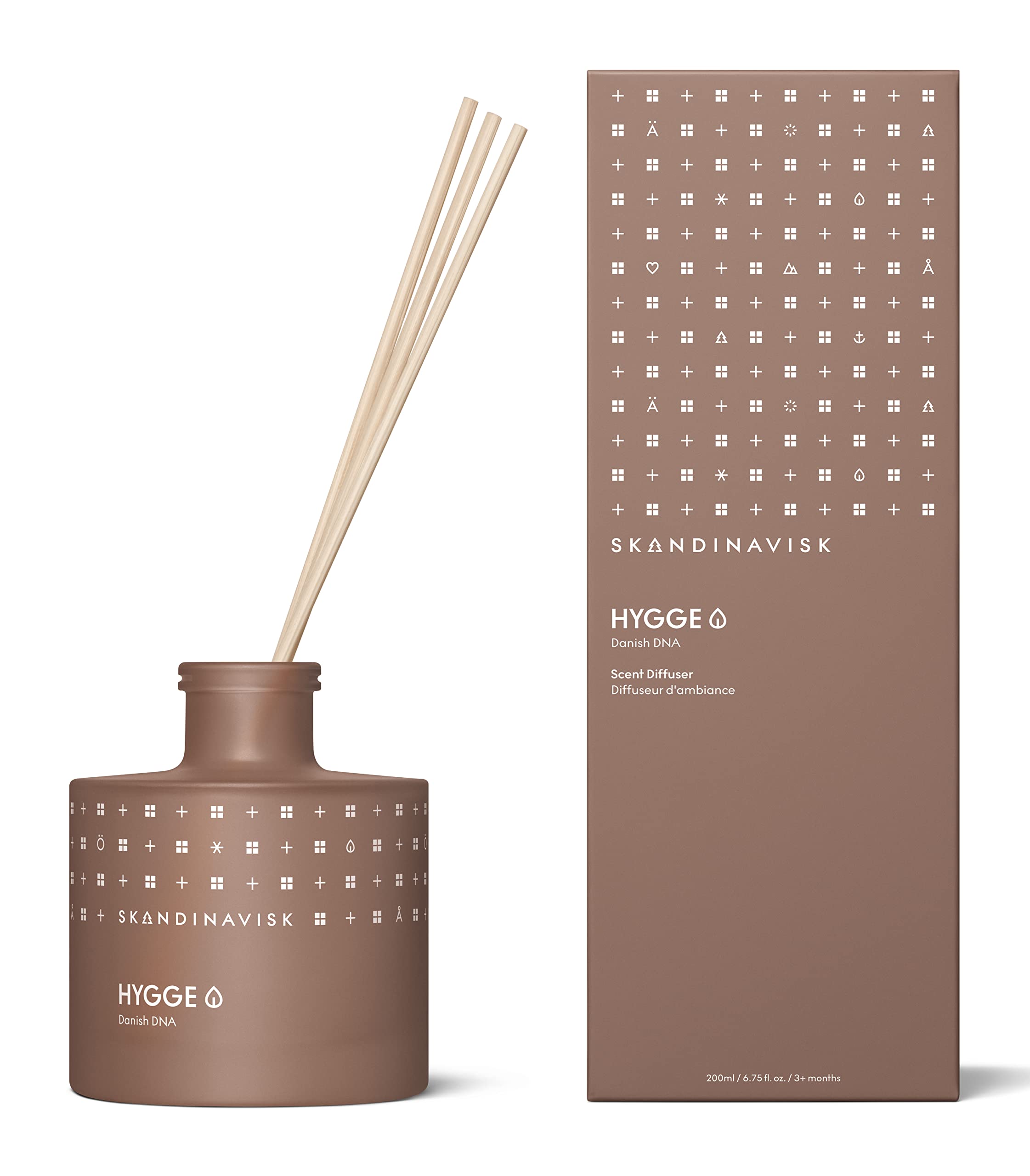 Skandinavisk HYGGE Scent Diffuser with 8 Reeds. Fragrance Notes 200 ml, Camel brown, Black tea and mint leaves, dried apples and a dusting of baked cinnamon., 1 count