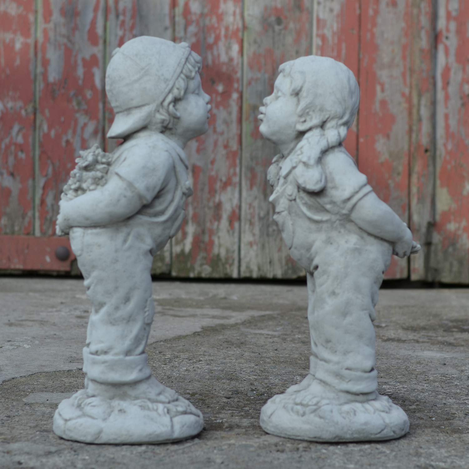 ONEFOLD Kissing Boy & Girl Statues, Jack and Jill Hand Cast Stone Ornament for Garden, Outdoor Garden Sculpture, Durable and Weatherproof