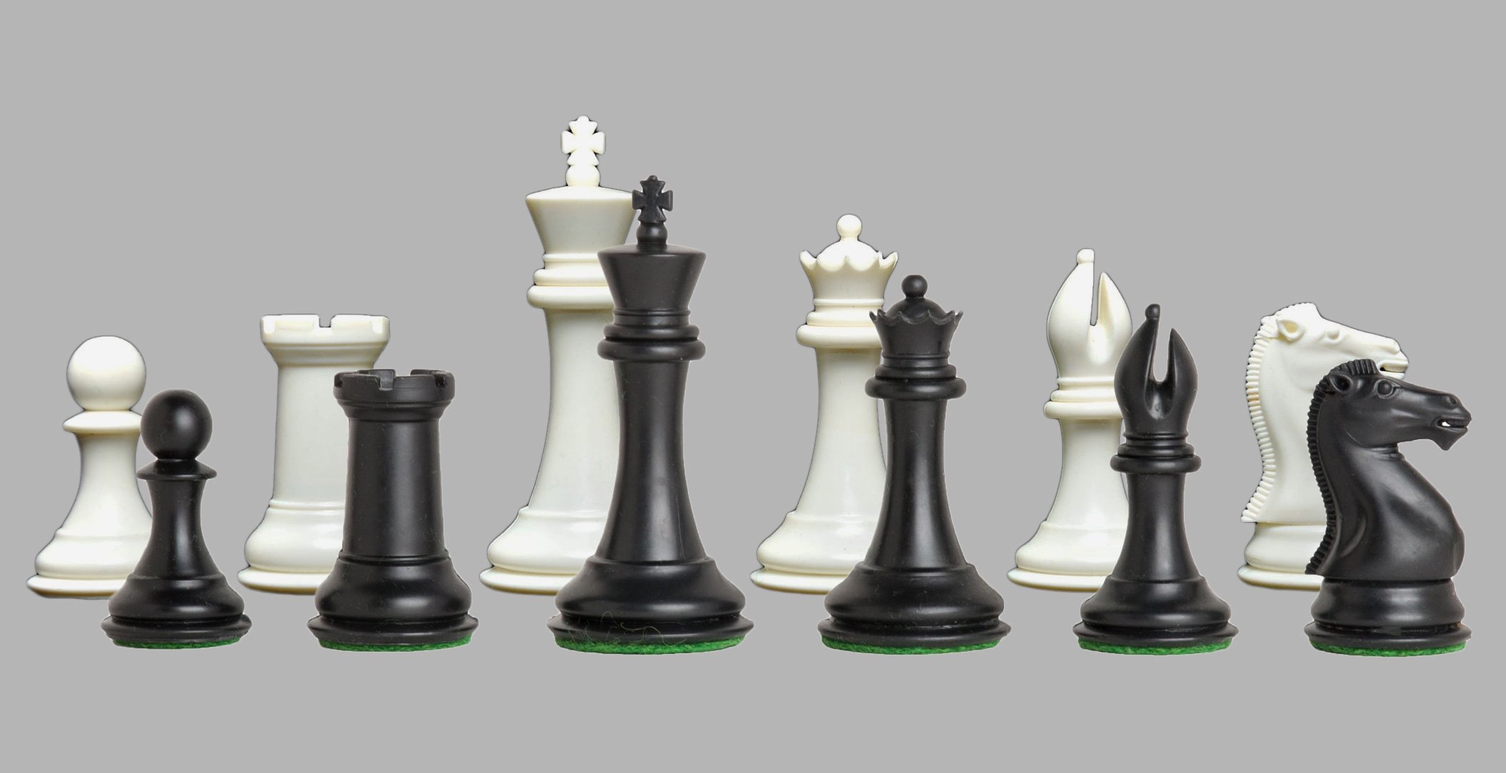 The House of StauntonThe House of Staunton - The Collector Plastic Chess Set - Pieces Only - 4.0" King - Black & White