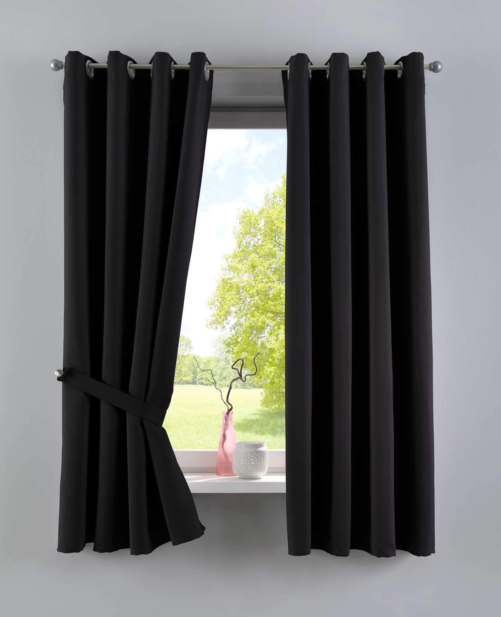 Gardinenbox NewYork 201920600-2 Opaque Thermal Curtains Blackout Eyelets Sound-Absorbing Oeko-Tex UV Protection Tiebacks 100% Polyester Black H x W 160 x 140 cm