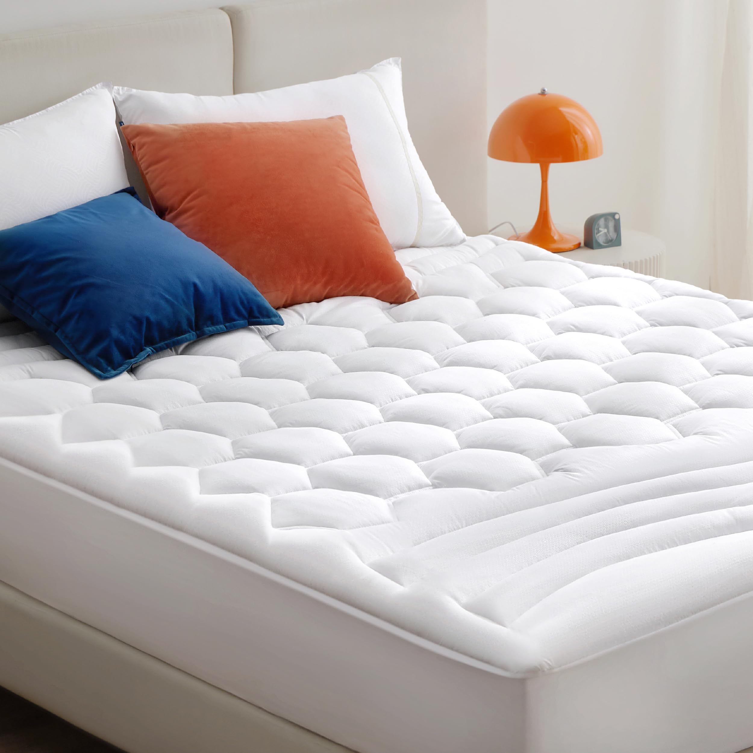 Bedsure Queen Mattress Pad - Quilted Fitted Mattress Topper, Noiseless Washable Mattress Protector with 8-21" Deep Pocket, Breathable Mattress Cover Padded,White, 60x80 Inches