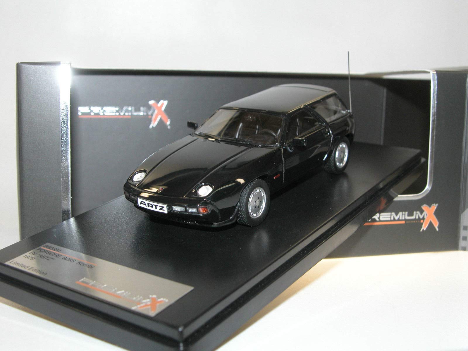 Premium-X Scale Model Compatible with Porsche 928 S Turbo Station Wagon Metallic Green 1:18 PREMIUMX PRX18002