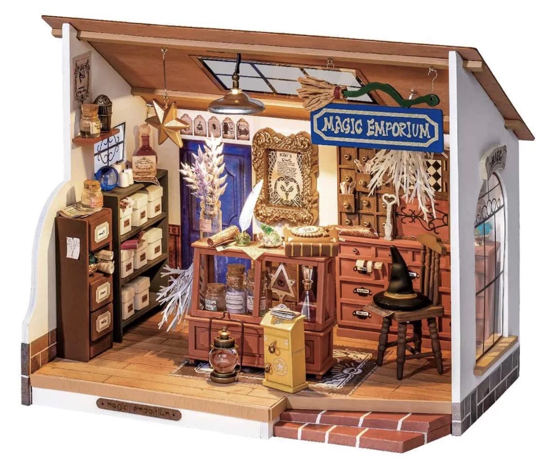 RobotimeKiki's Magic Emporium DG155 Miniature House