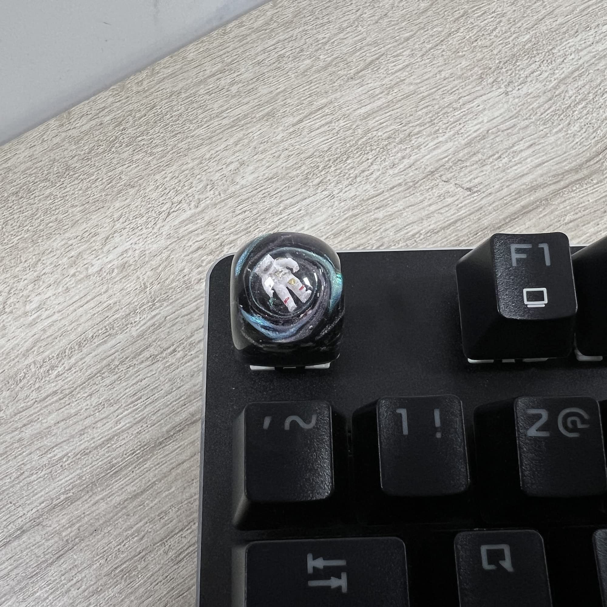 LINWIN Custom Keycap Astronaut Keycap for MX Mechanical Keyboard Unique Gifts for Friend - 1