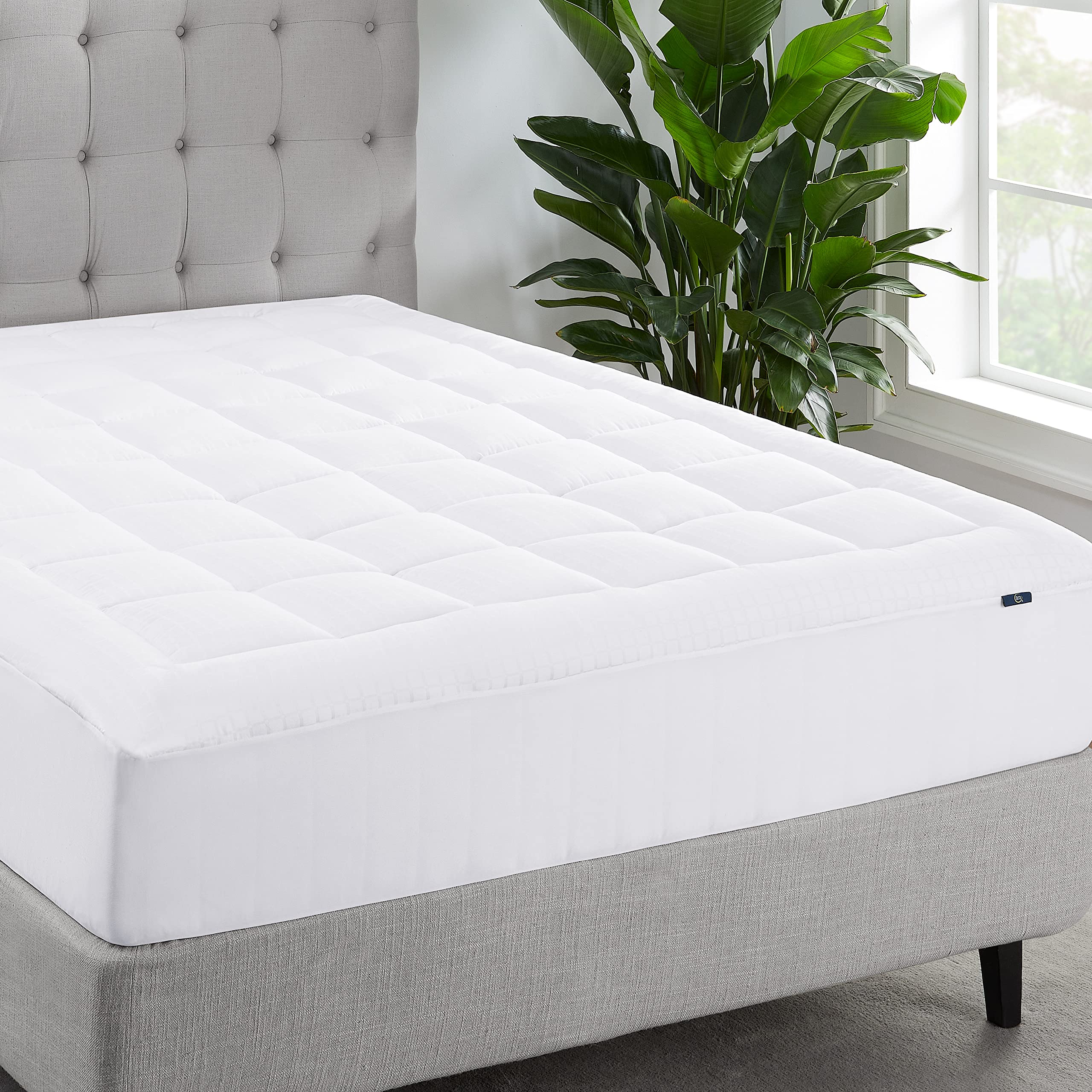 Serta ComfortSure Twin XL Mattress Cover, Fitted Pillow Top Mattress Pad, Super Soft and Breathable Quilted Cotton Protector with 18" Elastic Deep Pockets for Secure Fit, White