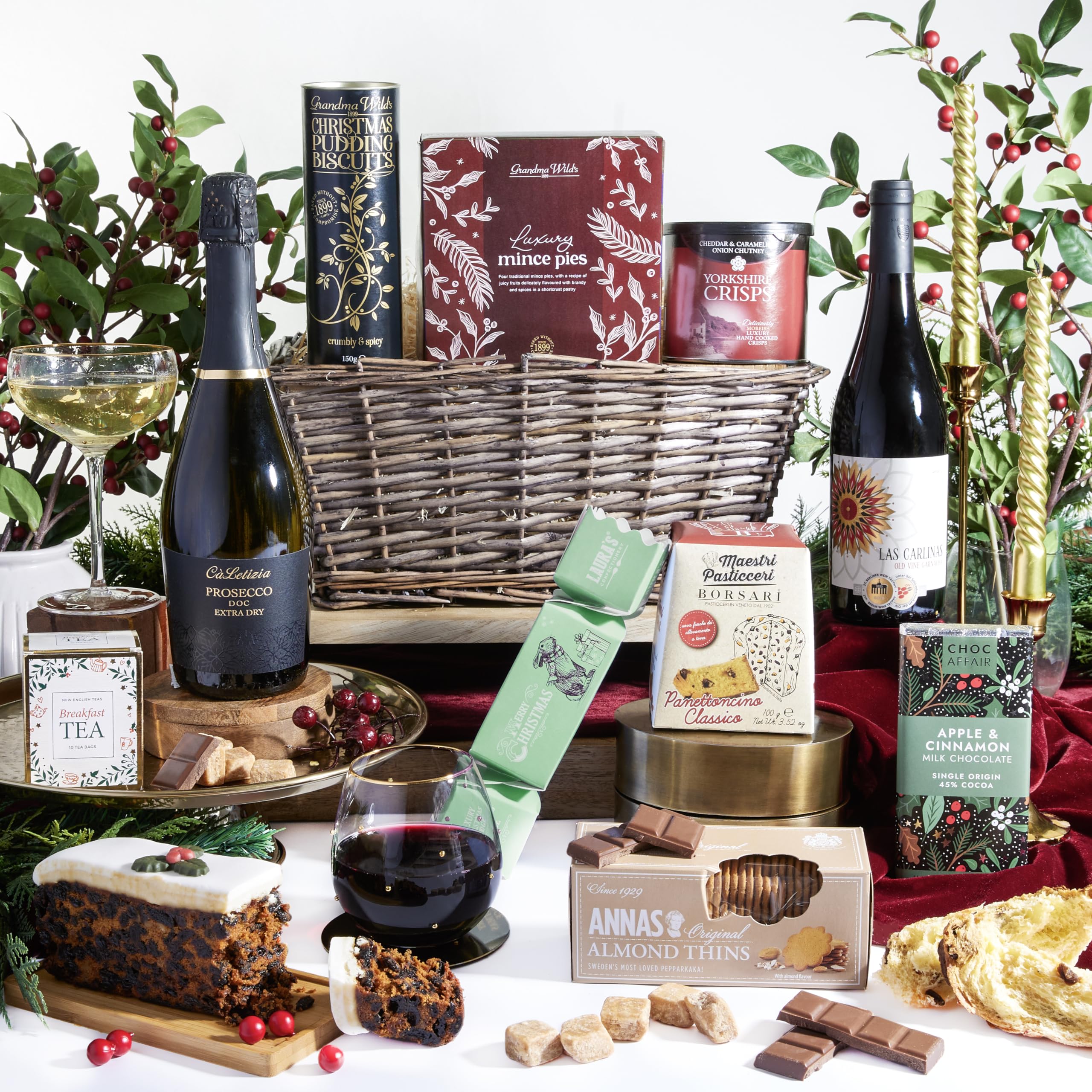 Winter Wonders Christmas Hamper Basket - Red Wine & Prosecco Christmas Food Hamper, Hamper Gifts, Christmas Hampers for Couples, for Families, Christmas Hamper Gifts For Women, by Clearwater Hampers