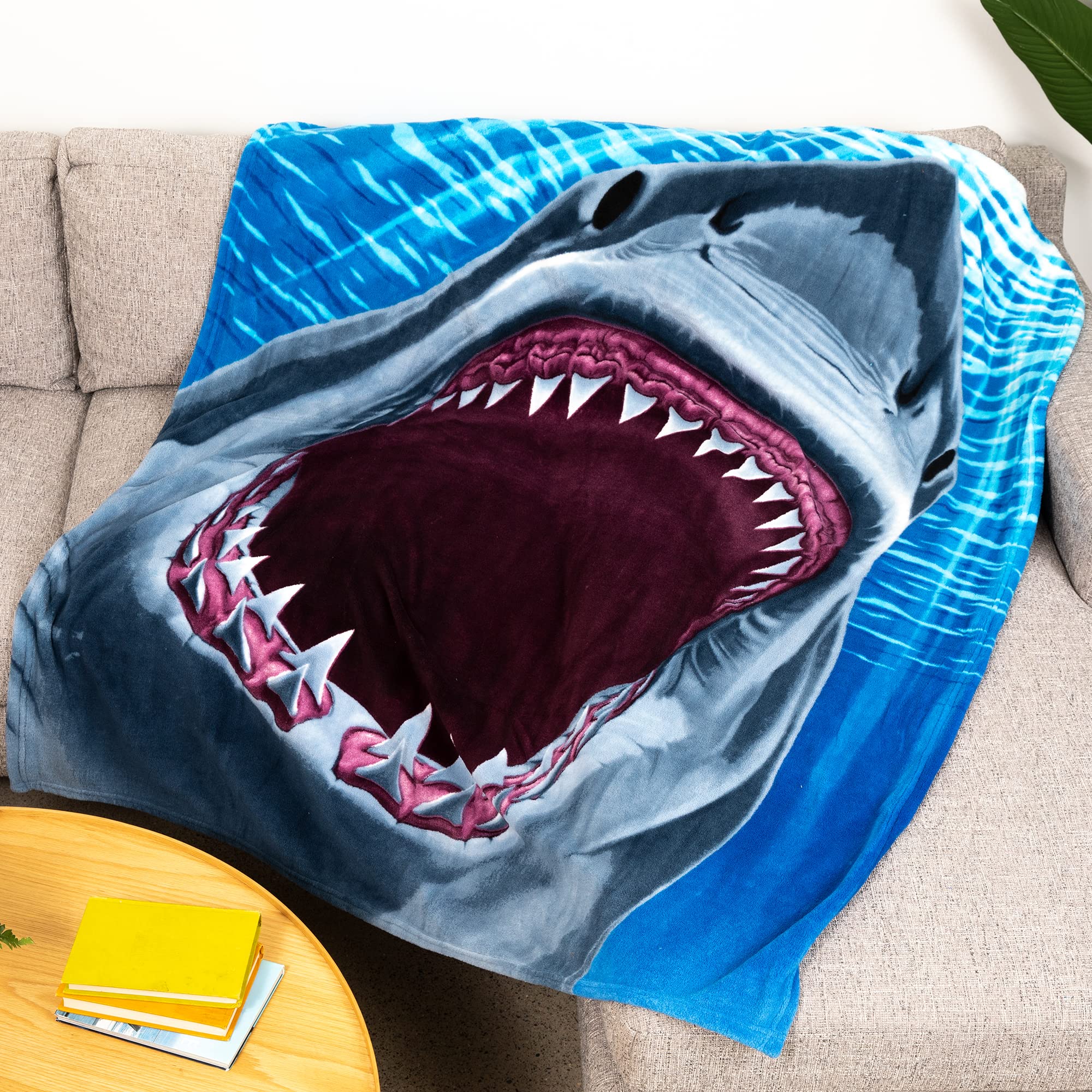 Dawhud Direct White Shark Fleece Blanket - 50x60-Inch Soft Plush Throw for Kids and Adults - Cozy Shark Blanket for Bed, Couch, or Outdoor Use - Ideal for Shark Lovers and for Bedroom Decoration