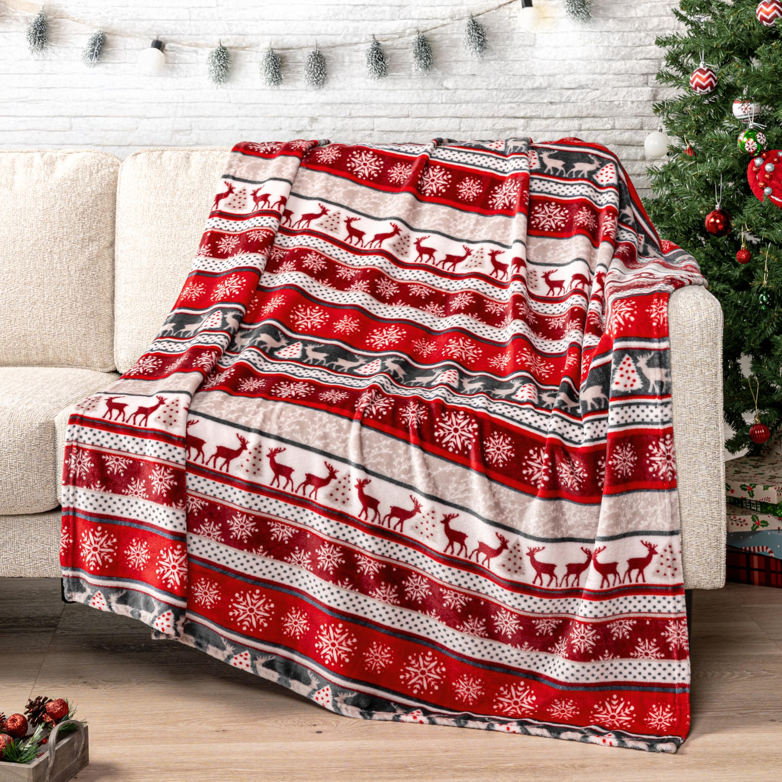 PAVILIA Christmas Throw Blanket | Holiday Christmas Reindeer Snowflakes Fleece Blanket | Soft, Plush, Warm Winter Cabin Throw, 50x60 (Christmas Red)