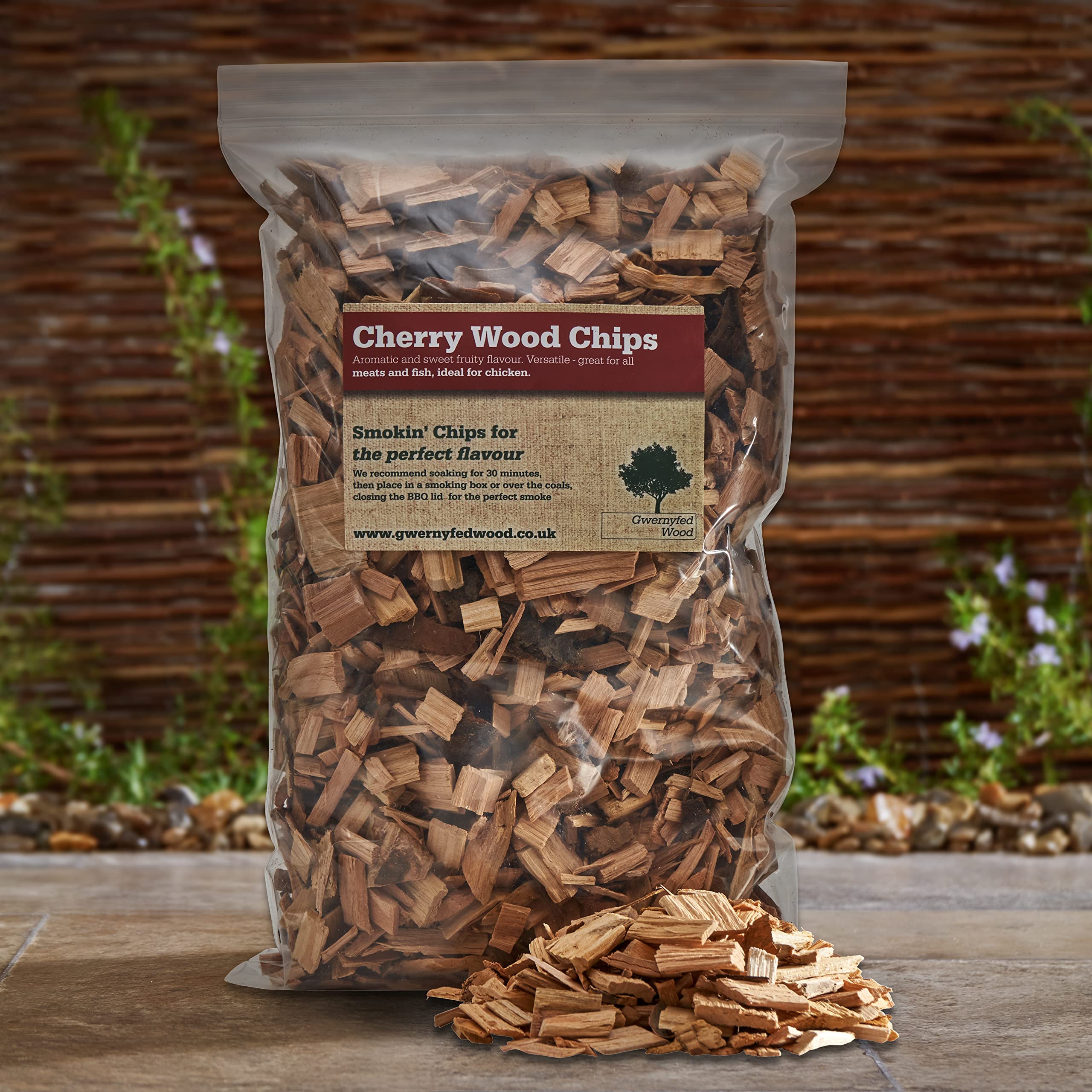 Cherry Smoking/Smoker Wood Chips 3 Litre - (24 Great Flavours to choose) Kiln Dried Woodchips for Smoking Food/Smokers/BBQ's/Ovens - 100% Natural from our own Woodland