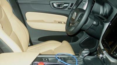 On the web appeared images of interior of new Volvo XC60