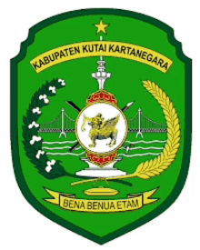 the coat of arms for kabupaten kutai kartanegara is green and gold