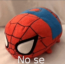 a spider man stuffed animal with the words no se written on it