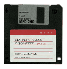 a floppy disk with a label that says ma plus belle disquette