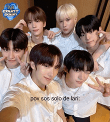 a group of young men posing for a picture with the words pov sos solo de lari on the bottom