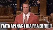 a man wearing headphones says falta apenas 1 dia pra ebf