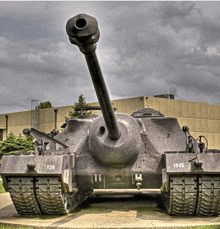 a tank with the number t28 on the side of it