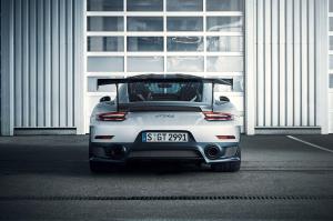 Photo of Porsche 911 GT2 RS 991