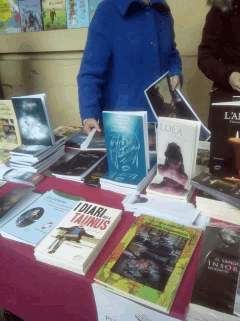 a book called i diari della taunus sits on a table