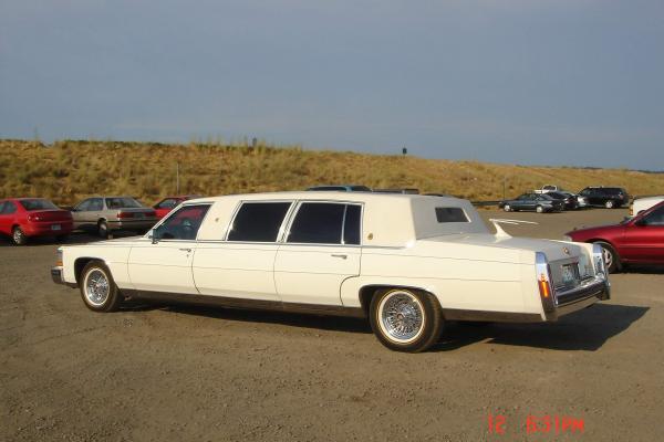 Cadillac Fleetwood Limo #4