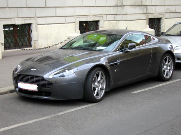 Aston Martin V-8