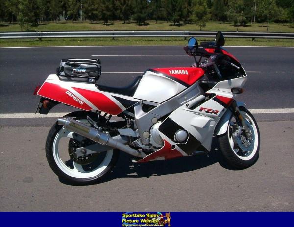 1992 Yamaha FZR 600