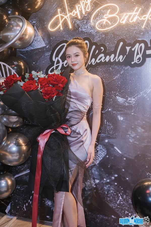 Hot girl Bo Chanh is gorgeous at a birthday party