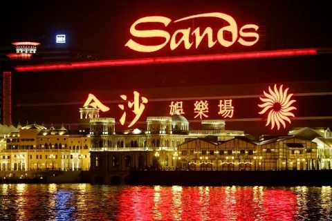 Las Vegas Sands Looks To Refinance 4 Billion Debt 