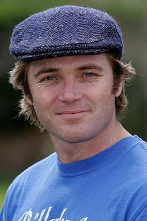 Alex Ferns