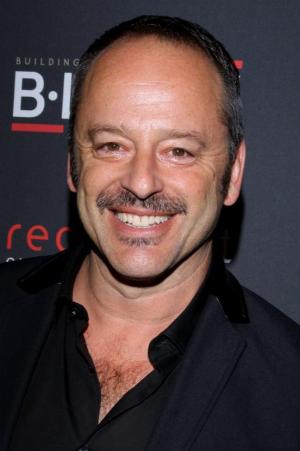 Gil Bellows