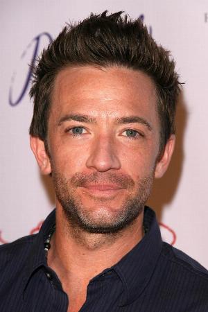 David Faustino