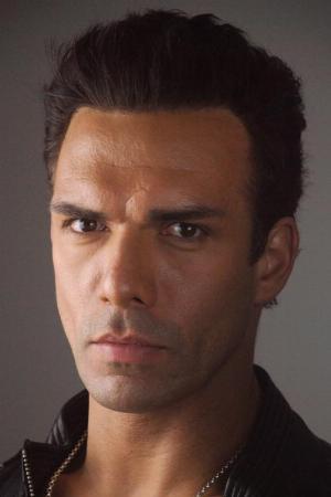 Darren Shahlavi