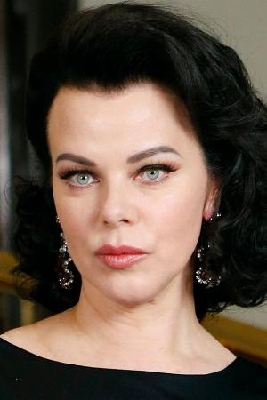 Debi Mazar