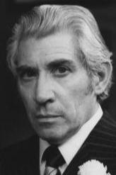 Frank Finlay