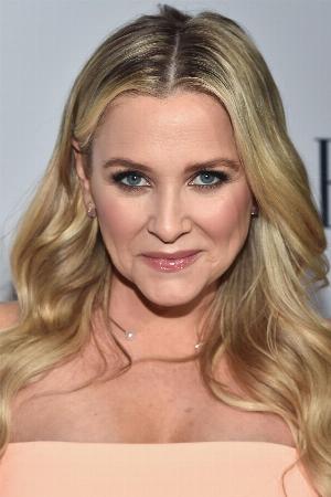 Jessica Capshaw