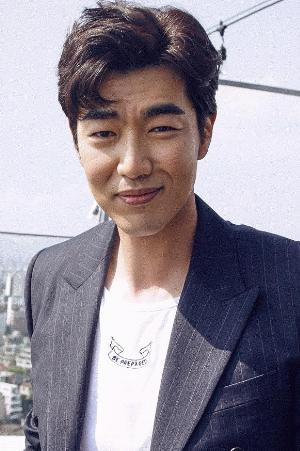 Lee Jong-hyuk