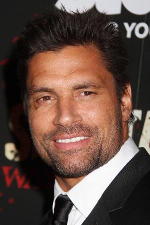 Manu Bennett