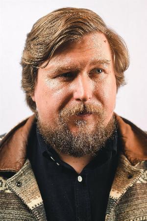 Michael Chernus