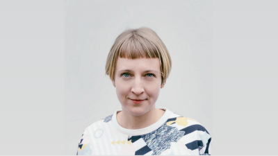 Elisa Lindinger in front of a white background