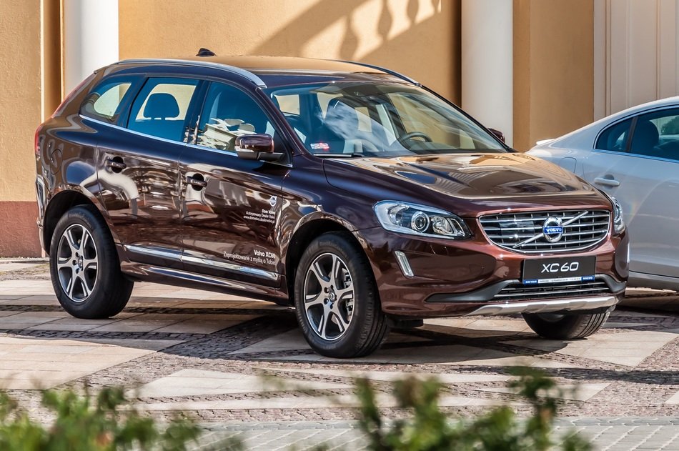 new brown Volvo xc60