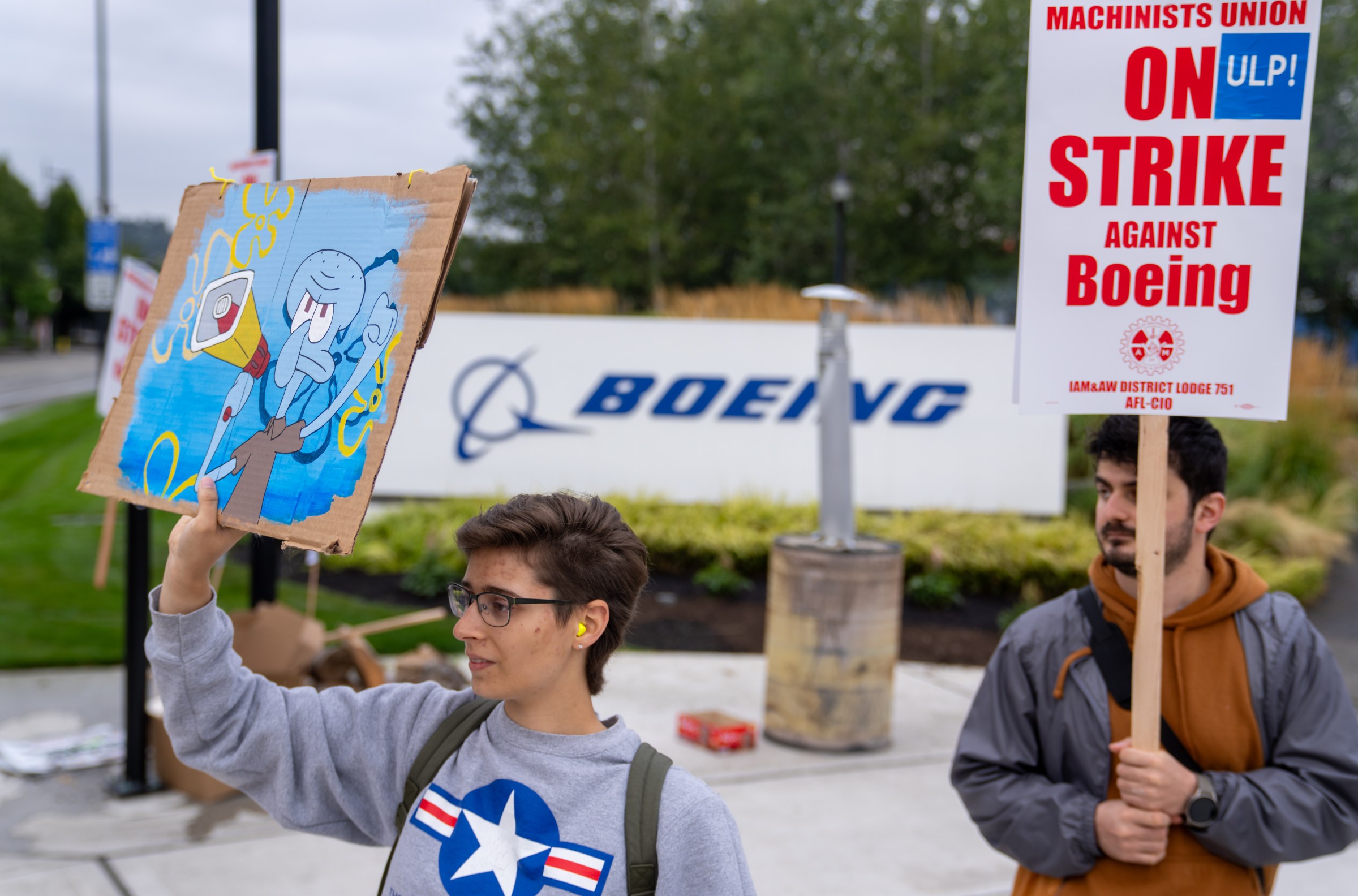 Why 33,000 Boeing workers are on strike