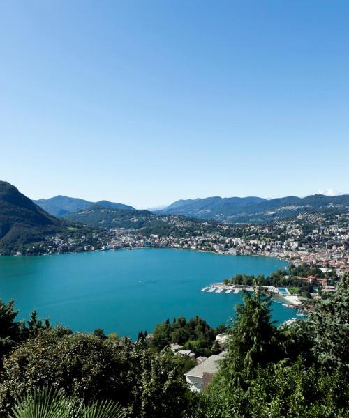 Una panoràmica bonica de Lugano