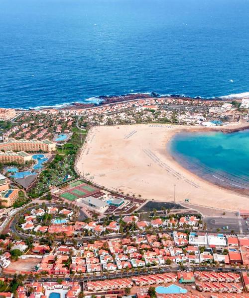 Una panoràmica bonica de Caleta de Fuste, que és a prop de Aeroport de Fuerteventura