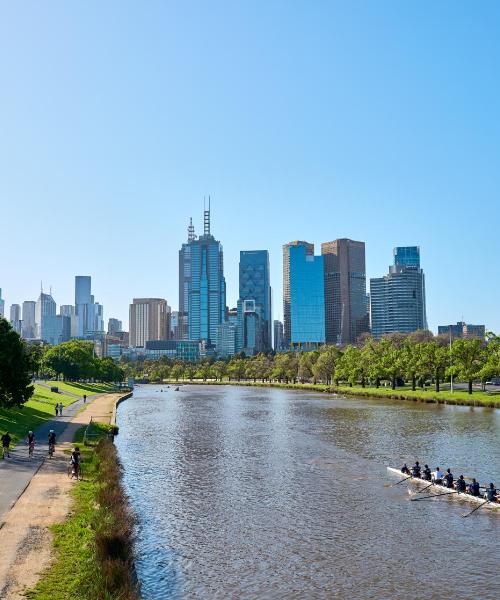 Piękny widok na miasto Melbourne – miasto popularne wśród naszych użytkowników